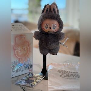 Authentic Pop Mart big energy, secret ID